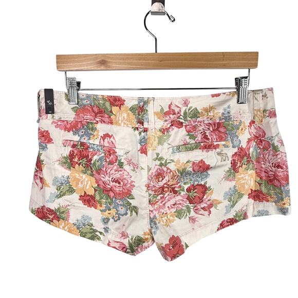 NWT Abercrombie & Fitch white Floral Print Shorts 10 - Picture 2 of 8
